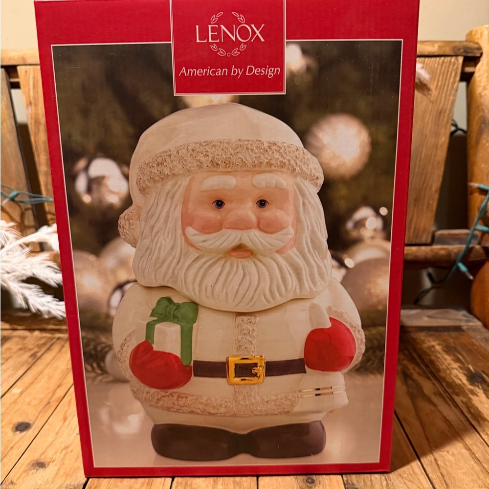 NEW! Lenox Santa Claus Cookie Jar - Red, White, and Gold
